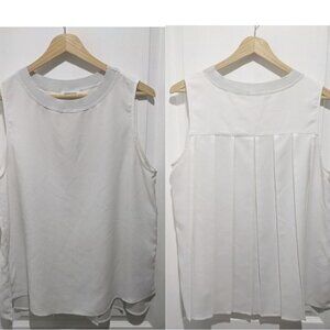 Nordstrom | Pleat back sleeveless top in Ivory Cloud
